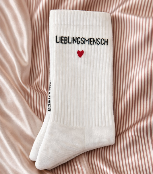 Loones LIEBLINGSMENSCH | mit Herzstickerei Studio Aufnahme