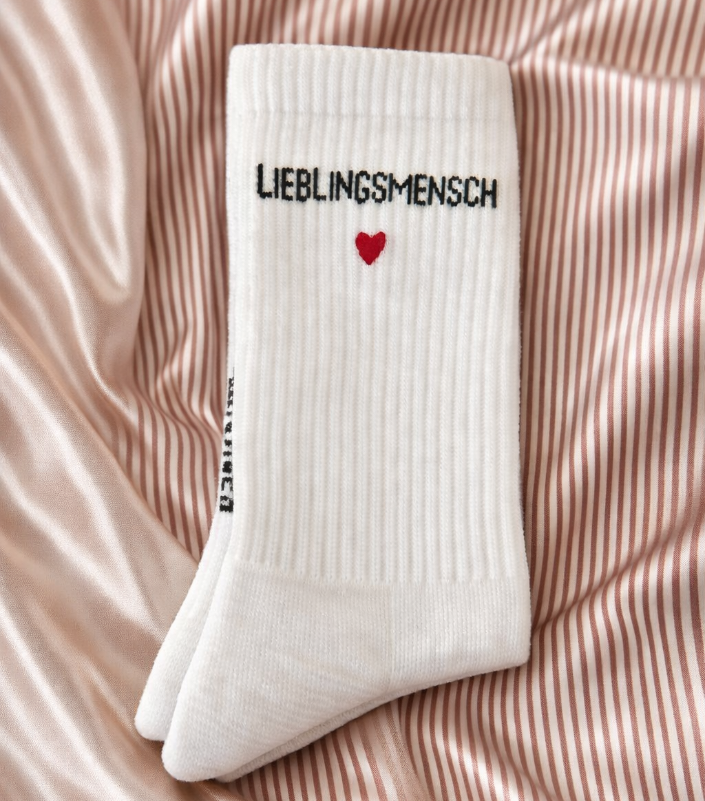 Loones LIEBLINGSMENSCH | mit Herzstickerei Studio Aufnahme