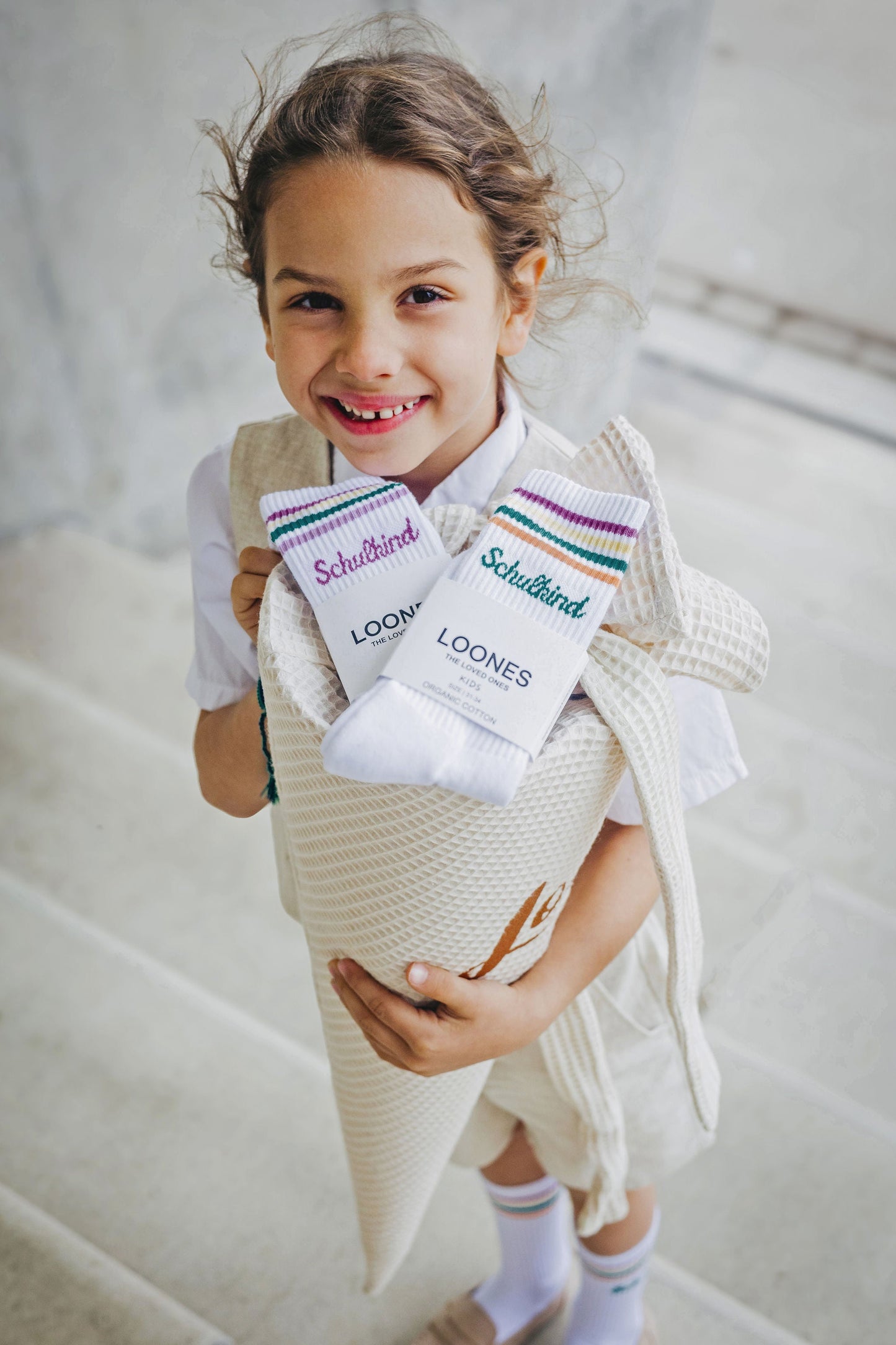 Loones Schulkind Socken petrol fuer Jungen zur Einschulung Ansicht 2
