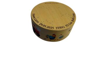 Little Dutch Holz Spieluhr mit tanzenden Figuren Little Farm Material Nahaufnahme