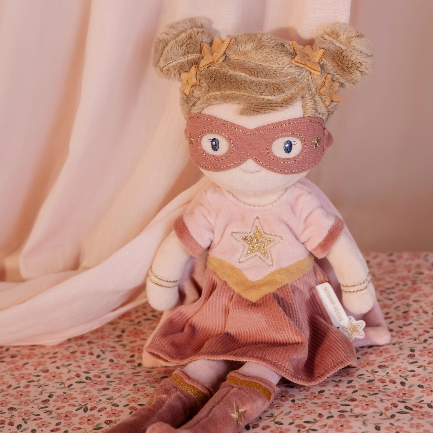 Little Dutch Schmusepuppe Superheld Rosa - 35 cm